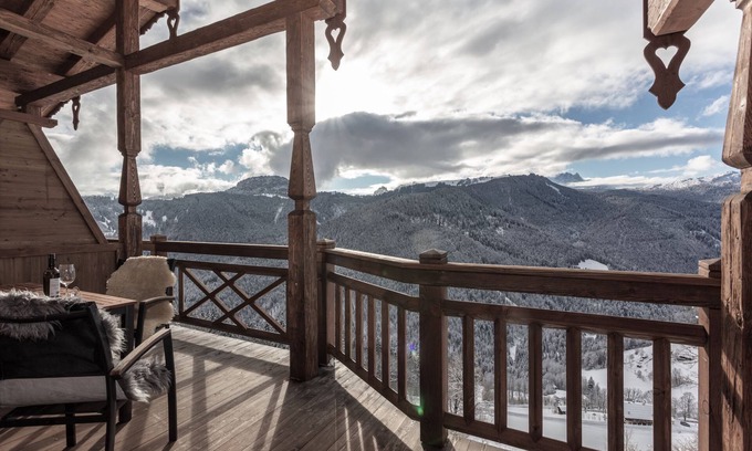 Unken Apartment | Stylishly furnished apartment (80 m²) for up to 6 people with a large sunny balcony