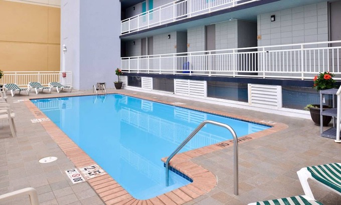 Northeast Virginia Beach Hotel | SureStay Studio by Best Western Virginia Beach Oceanfront