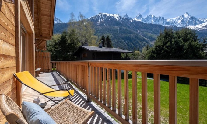 Les Praz-de-Chamonix Ski Chalet | Sublime Semi Detached Chalet Facing The Mont Blanc