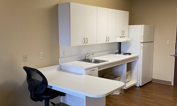 Auburn Hills Hotel | Suburban Studios Auburn Hills - Detroit