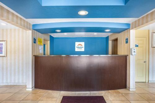 Branson Theater District Hotel | Suburban Studios Branson On The Strip