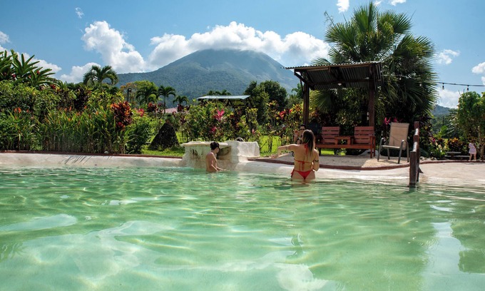 Arenal Hot Springs Hotel | Sueno Dorado Hot Springs Hotel