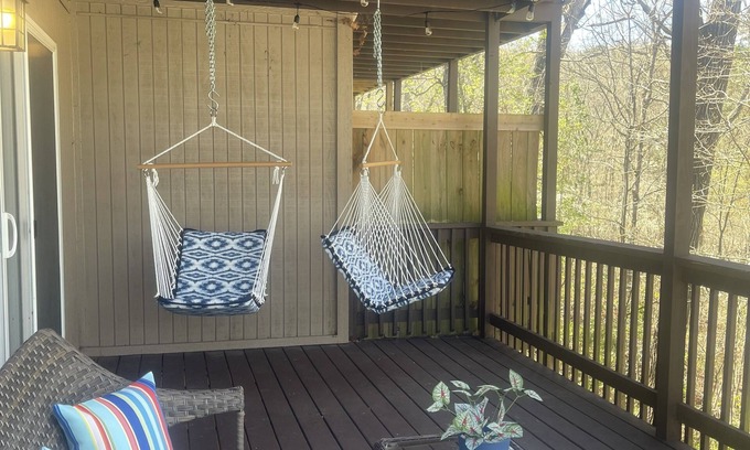Bella Vista House | Sugar Creek Treehouse - 0.25 mi to Trails, Golf
