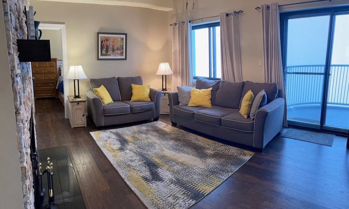Seven Devils Condo | 'Sugar Lookout' - 2B Condo w/Pool and Hot Tub Access