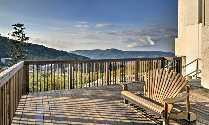 Sugar Mountain Condo | Sugar Mountain Resort Condo by Hiking & Wineries!