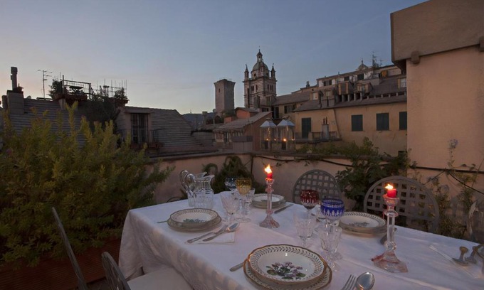 Genoa Historical Centre Apartment | Sui tetti del centro di Genova by Wonderful Italy