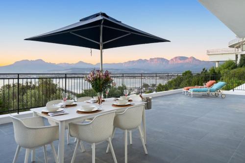 Mountainside Apartment | Suikerbossie 52 by Host Agents