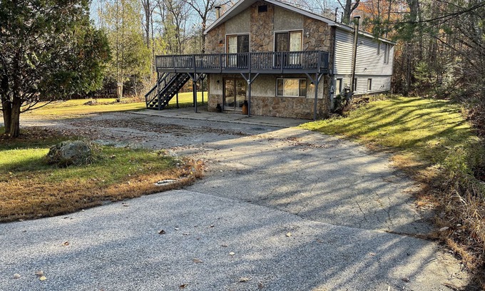 Moultonborough House | Suissevale beach private community 4bed 3 bath 2700 Sq. Ft. Sleeps 8