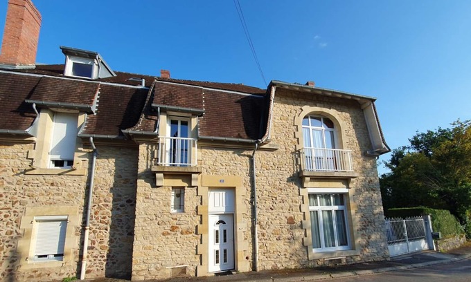 Saint-Honore-les-Bains Bed & Breakfast | Suite 56 m2 "belle Époque" Petit Déjeuner Compris Pour les Amoureux de la Nature