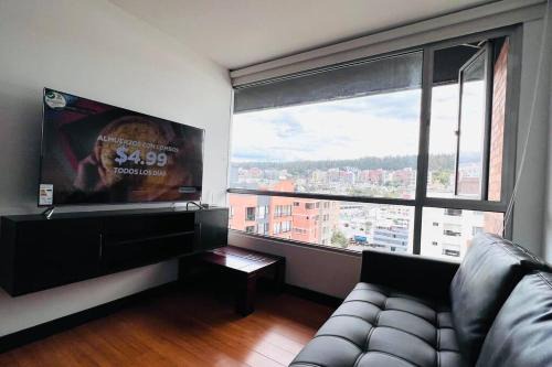 La Carolina Apartment | Suite de 1 dormitorio, 2 sofá cama, wiffi, 3 personas, junto Hotel Sheraton piscina GYM