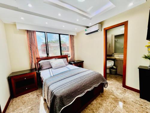 Machala Apartment | Suite de Lujo con Piscina en la Zona Más Exclusiva de Machala