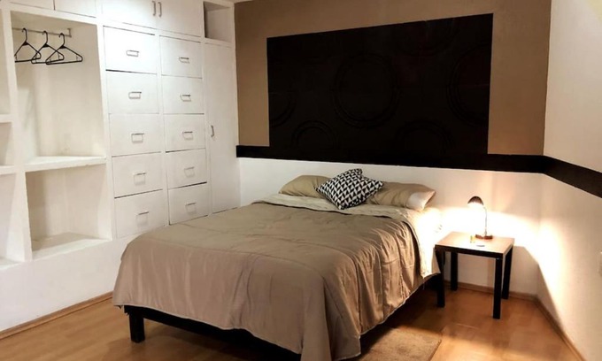 Lomas de Guadalupe House | Suite de Lujo, Patio Mil Flores, Netflix,2Br, WiFi
