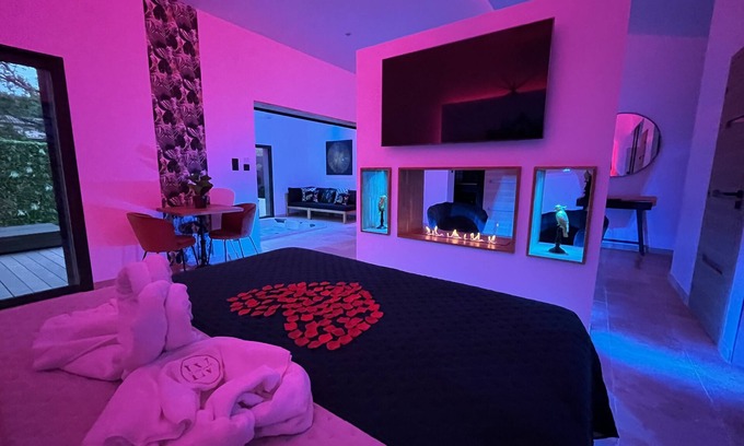 Rougiers Bed & Breakfast | Suite de Luxe Privative de 65 m2 Avec Piscine et spa