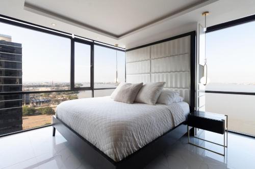 Puerto Santa Ana Apartment | Suite Esquinera con Vista al Rio Puerto Santa Ana, Guayaquil