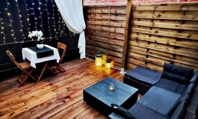 Berlaimont House | Suite Glamour-House-Suite-Whirlpool bath-No view