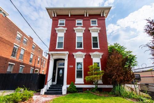 Smoketown Jackson House | Suite near downtown Louisville, KY - Suite IX