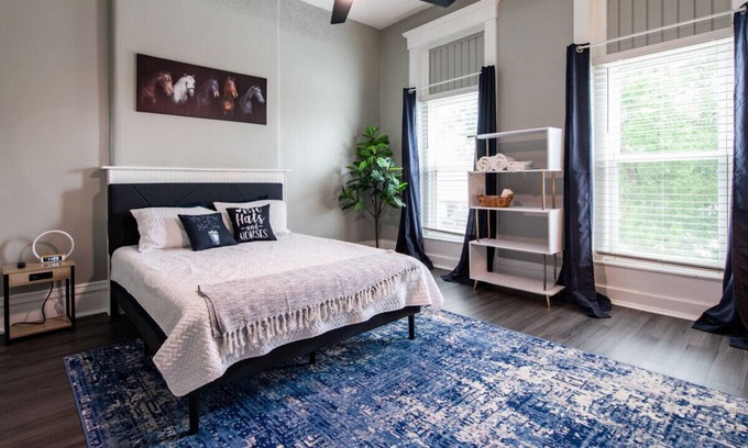 Smoketown Jackson Cabin | Suite near downtown Louisville, KY · Suite V