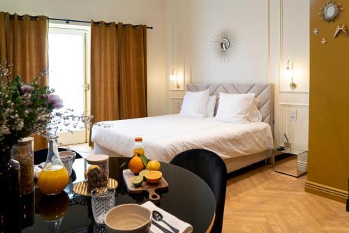 7th Arrondissement Apartment | Suite Ocre