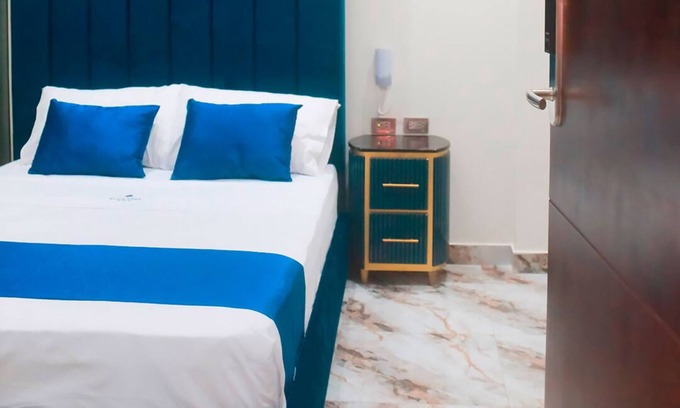 Chancay House | Suite Con Ducha Hidromasaje by BlueThreeHotel 3✨️ a 7min de la Plaza de Chancay.