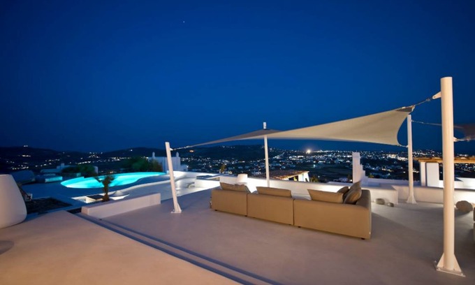 Tourlos Villa | Suite Ruby one bedroom suite with shared pool in Agia Sofia