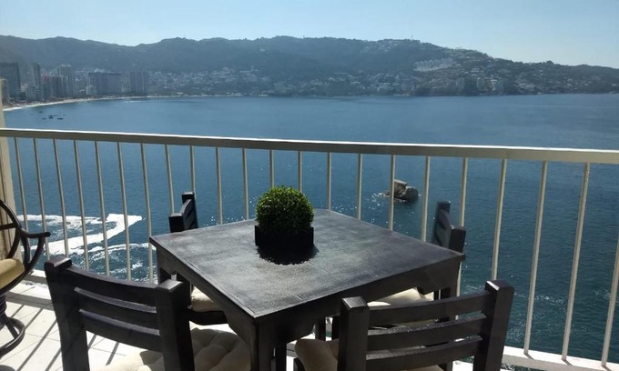 Club Deportivo Apartment | SUITE SELECT TORRES GEMELAS