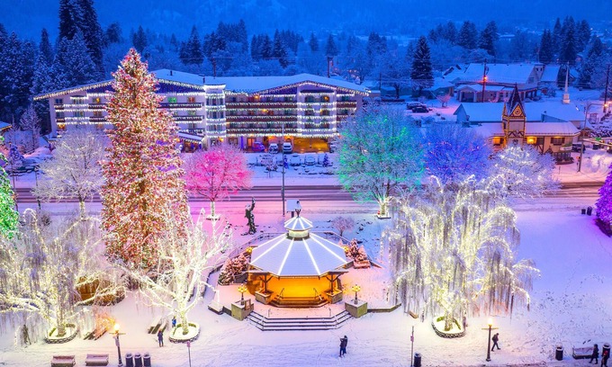 Downtown Leavenworth Condo | Suite Serenity 3 Bedroom Condo by NW Comfy Cabins by RedAwning