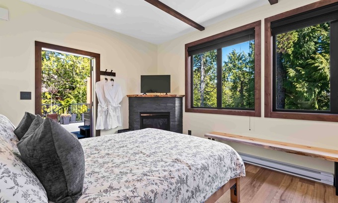 Ucluelet House | Suite Ucluelet - NEW I Sauna I Romantic I Firepit