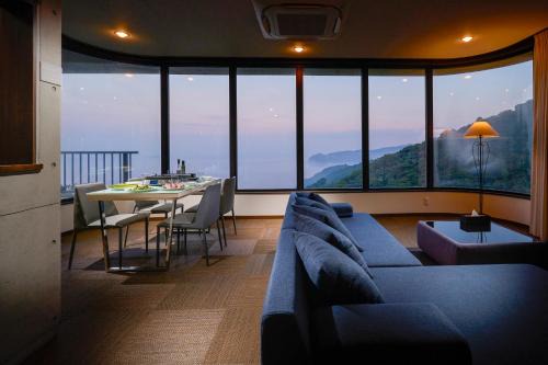 Atami House | Suite Villa Panora Atami Sakurazawa