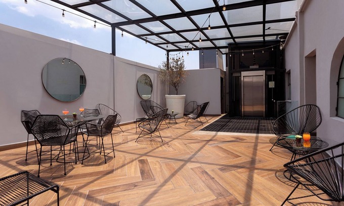 Cuauhtemoc Hotel | Suites Alcazar