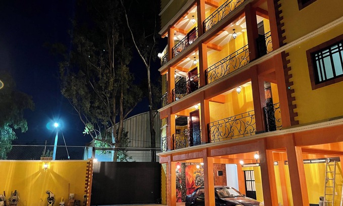 Tepotzotlan Hotel | SUITES EJECUTIVAS ALCANFORES
