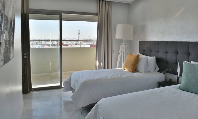Bourgogne House | Suites Hotel Le Yacht
