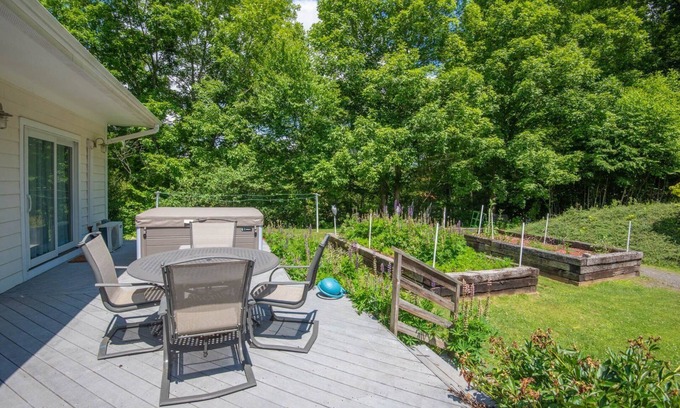 Lansing Cabin | Sullivan Farm at Helton Creek - Fire Pit - Foosball - Fireplace