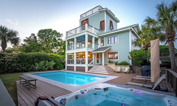 Sullivan's Island House | Sullivans Island Luxury 30 Day rental, Pool, Hot Tub, & Rooftop deck - 1502 Poe Ave