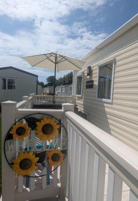 Icklesham House | Summer Breeze Caravan on Winchelsea Sands Holiday Park