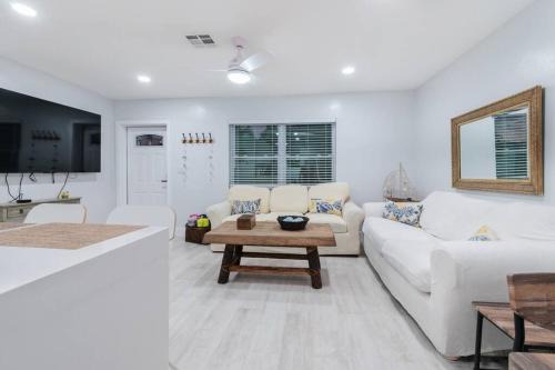 Harbor Village House | Summer By The Sea