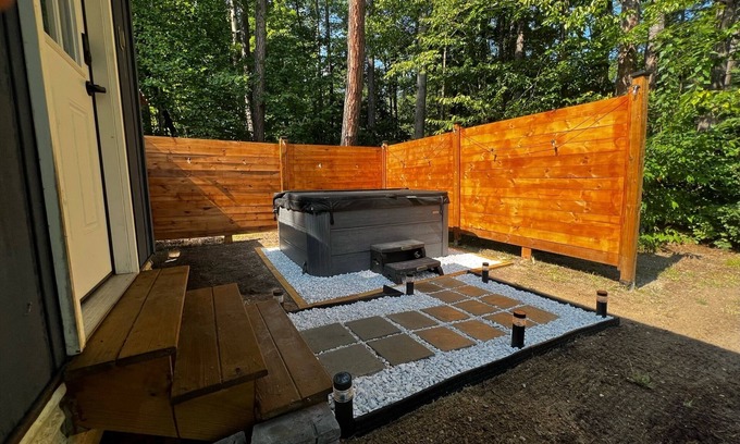 Silver Lake Cabin | Summer Cabin: Nearby Lakes, Dog Friendly & Private Hot Tub