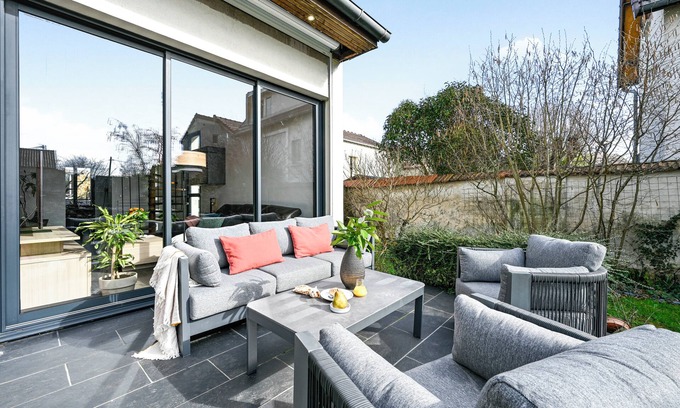Le Perreux-sur-Marne House | Summer house with garden between Paris and Disney