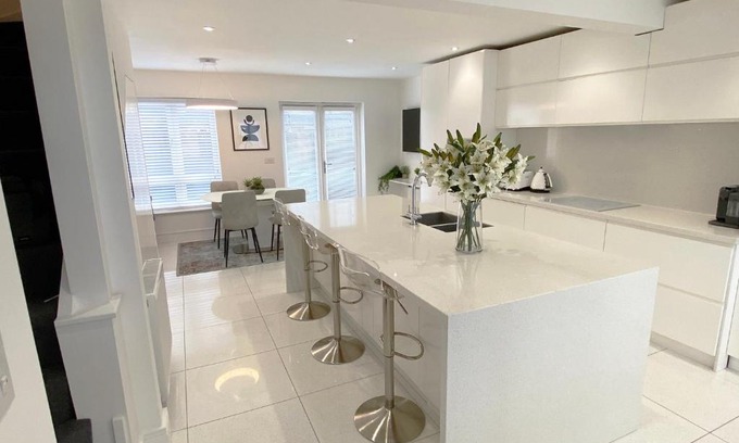 Yeovil House | Summer House Terrace