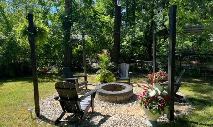 Highland Lakes House | Summer Lakeside adventure!-Kayak, Paddleboard, S'mores, BBQ!