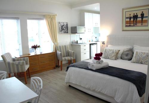 Constantia House | Summer Place, Constantia, Cape Town