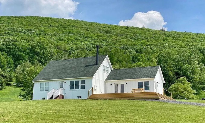 Copake Falls House | Summer rental 4Br - Big views + Pond, 10 acres bwtn Hudson and Great Barrington
