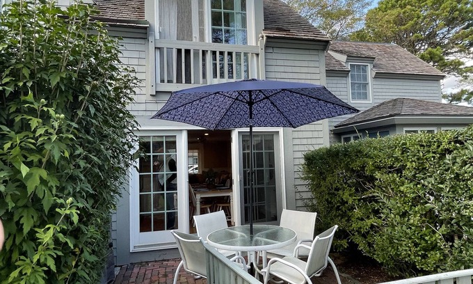 Mashpee House | SUMMER RETREAT AWAITS YOU