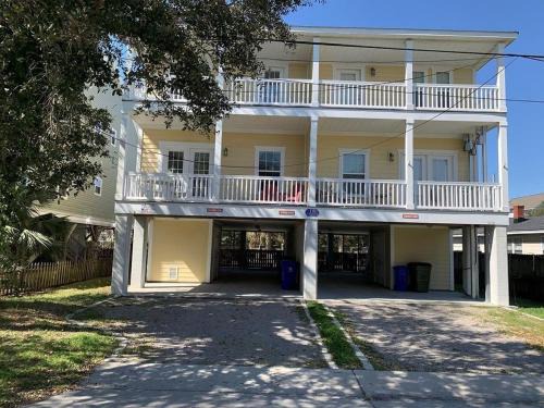 Surfside Beach House | Summer's Den Home