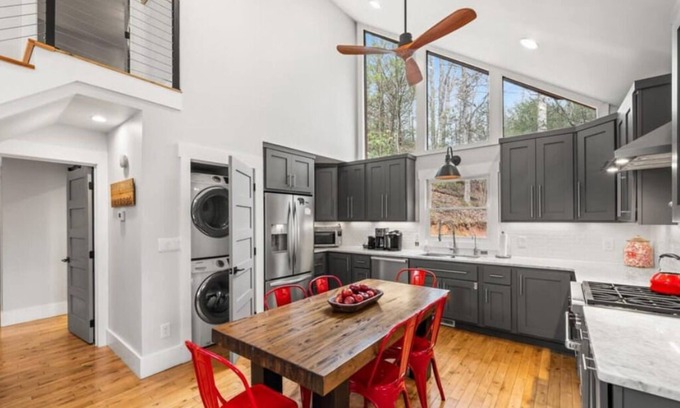 Hemlock Hills Cabin | SUMMER SPECIAL! 5-Star Home with 2 King Beds, Trundle, Sleeps 6, & Game Room
