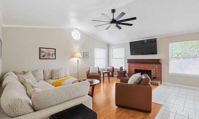 Garland House | Summer Stay w/Games & Fenced Yard Near Parks