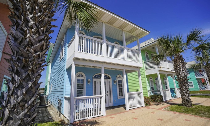 Lullwater Beach House | Summer Towne Cottages By Panhandle Getaways