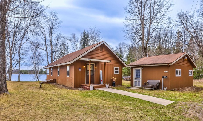 Lac du Flambeau Cabin | Summer waterfront cabin with firepit, private dock, washer/dryer, AC, & kayaks