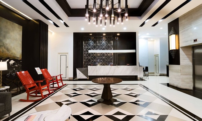 Valencia Hotel | Summit Hotel Magnolia