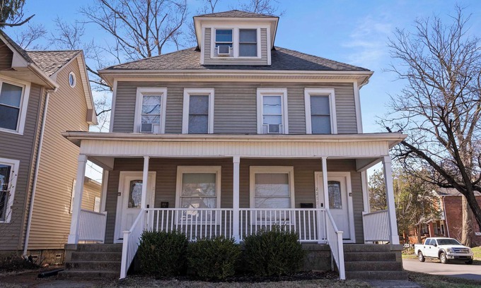 Old North Columbus House | Summit Scholars Suites, For 12!