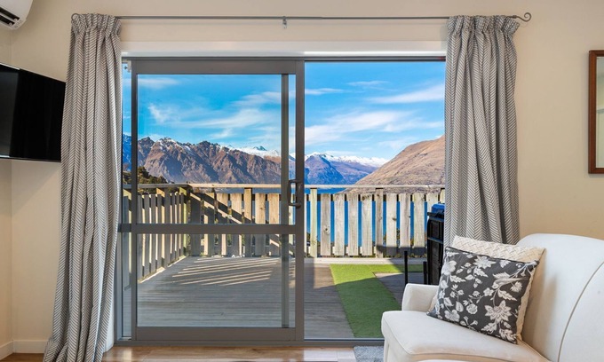 Fernhill House | Summit Serenity | Two Bedroom